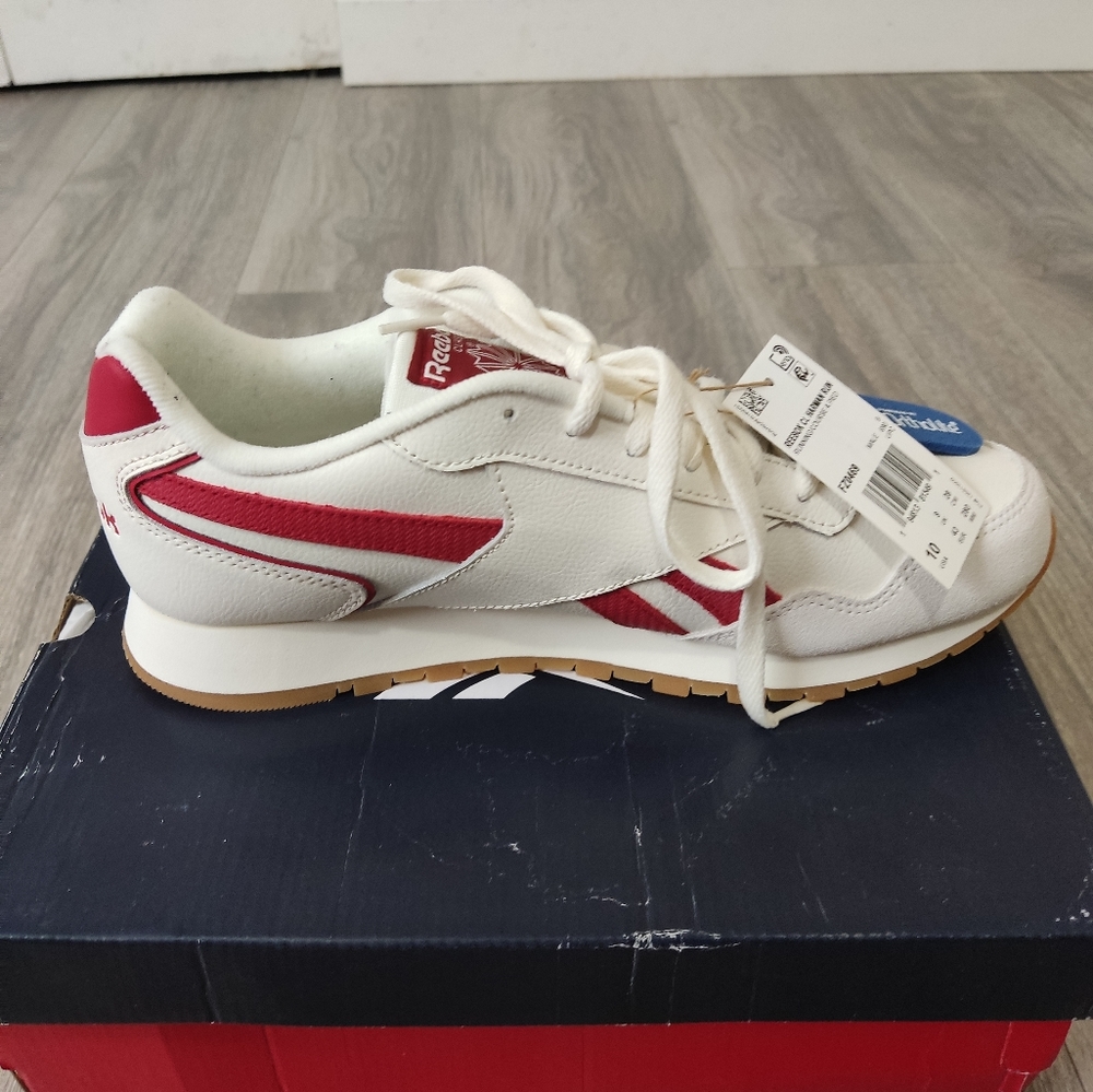 NWT Reebok CL Harman Run - Picture 6 of 7